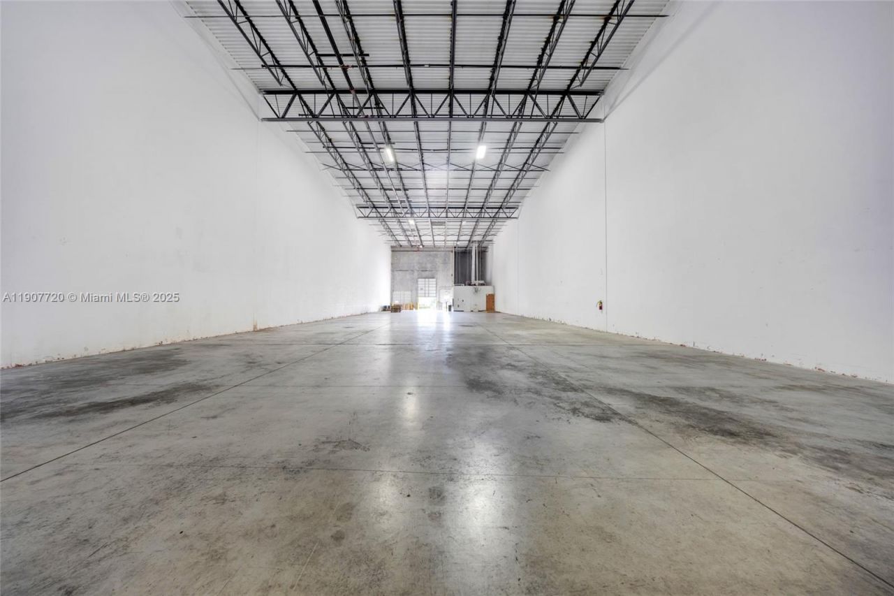 14001 NW 112th Ave, Unit 4, Hialeah Gardens, FL 33018 Photo