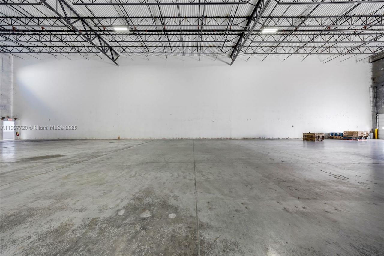 14001 NW 112th Ave, Unit 4, Hialeah Gardens, FL 33018 Photo