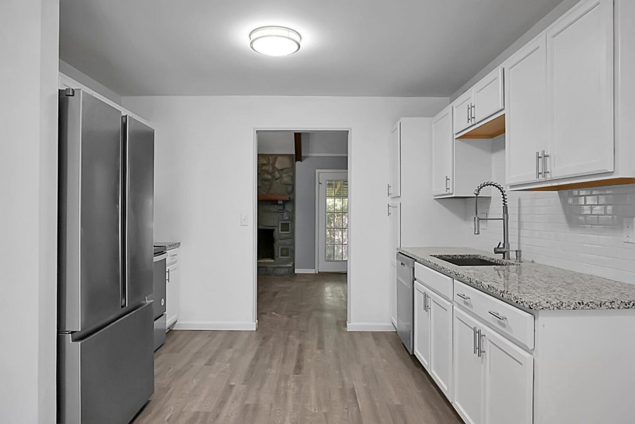 401 Terrier Road Photo 12