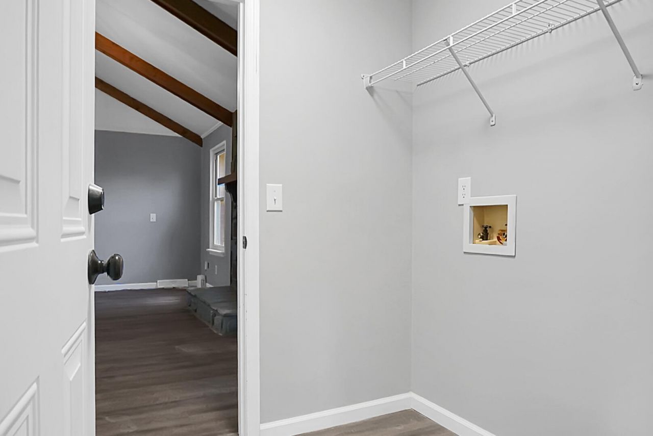 401 Terrier Road Photo 15