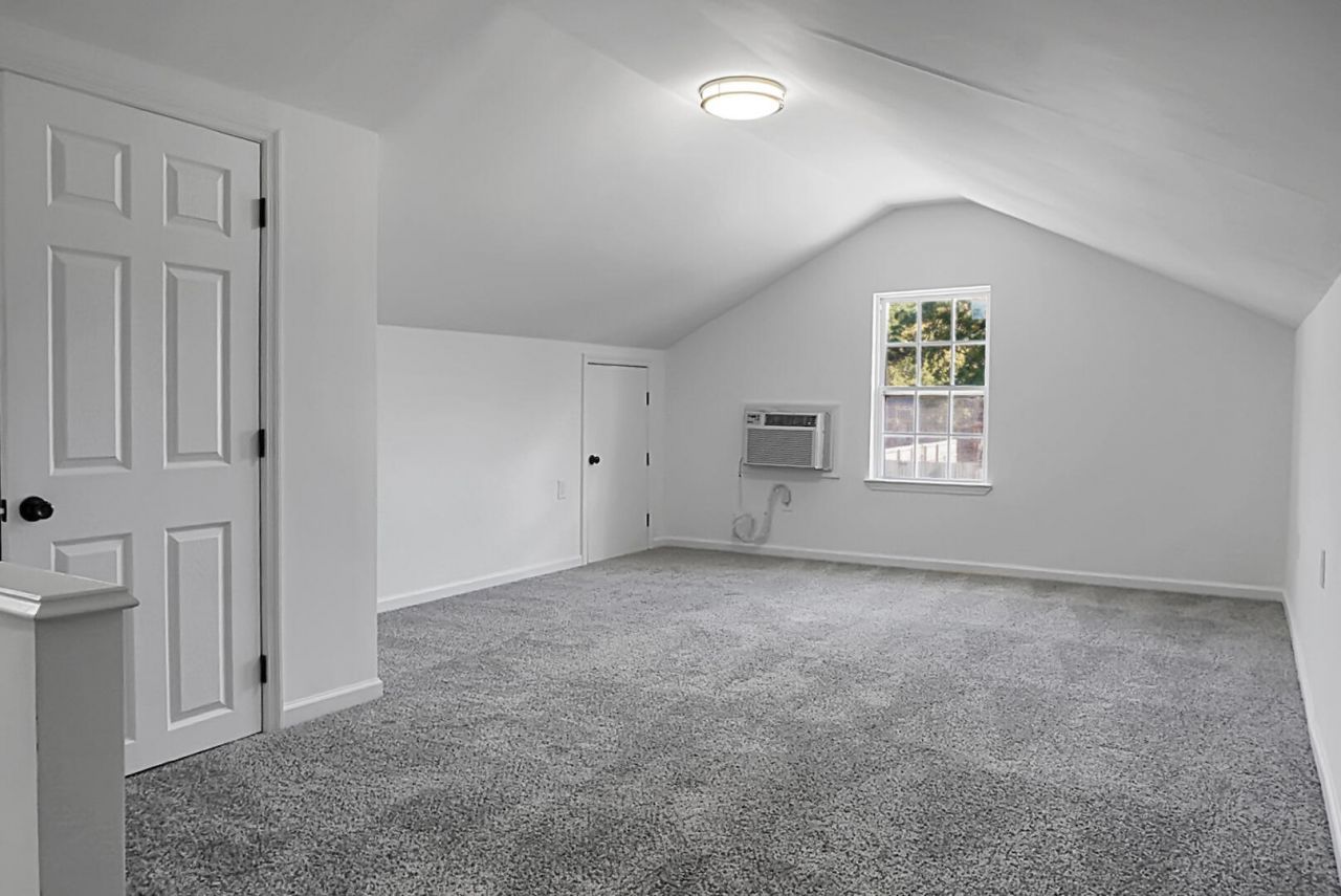 401 Terrier Road Photo 18