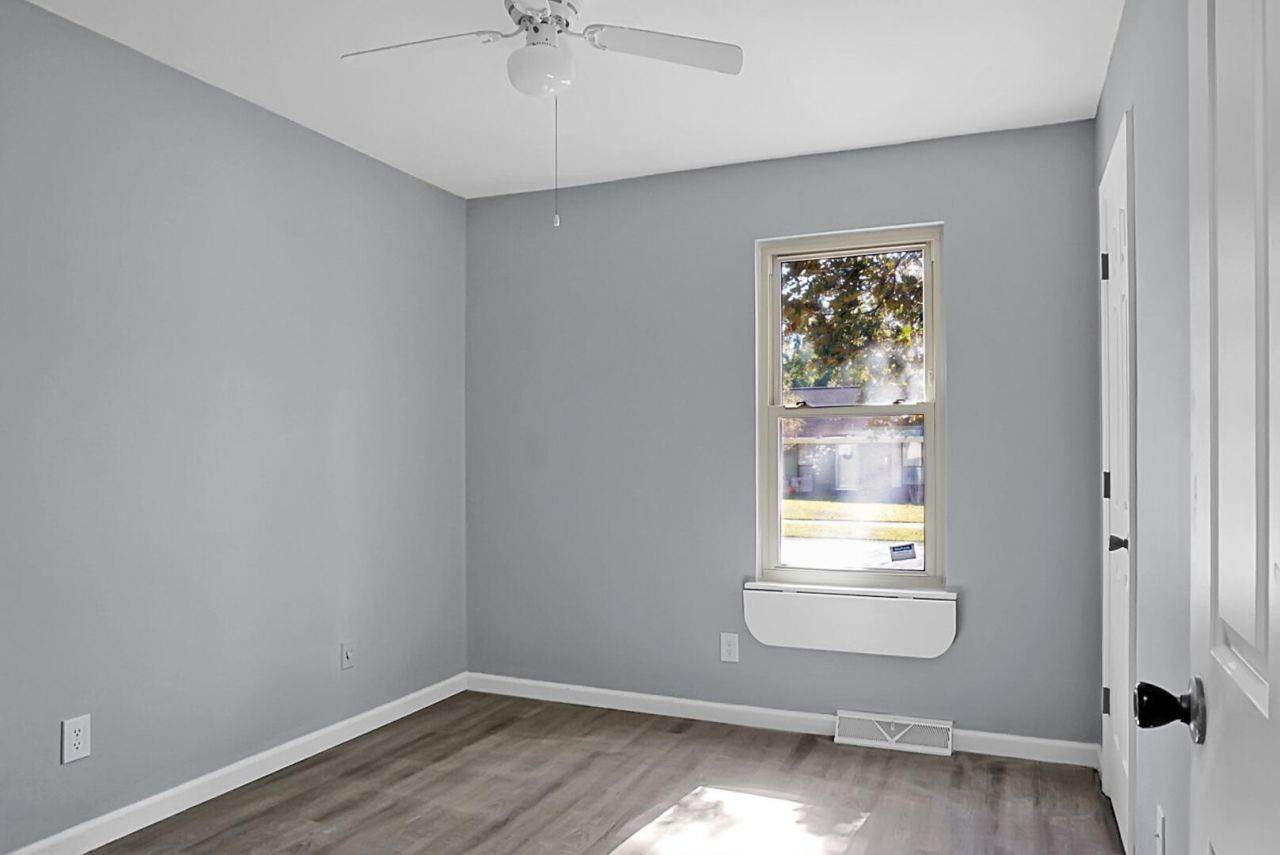 401 Terrier Road Photo 30