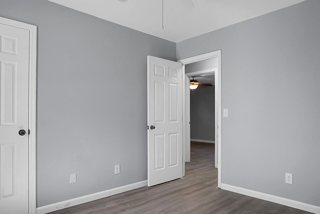 401 Terrier Road Photo 31