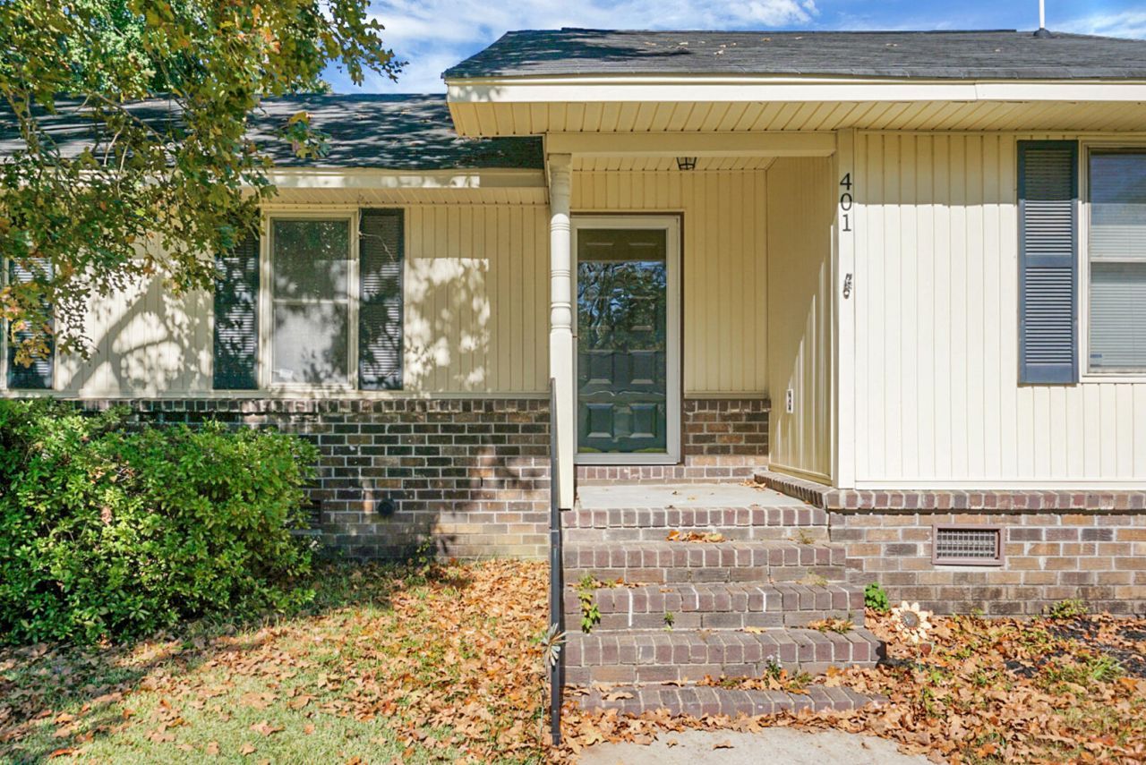 401 Terrier Road Photo 5