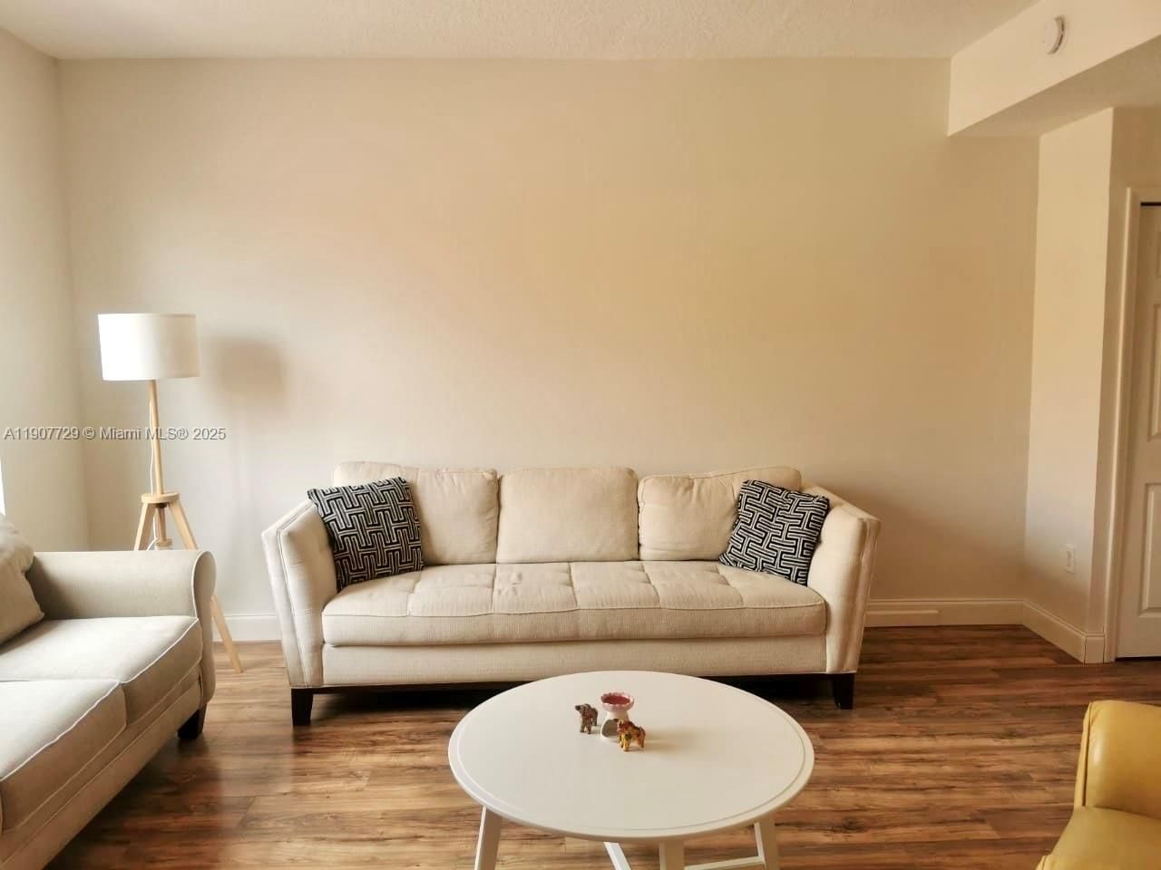 6201 NW 114th Pl, Unit 245, Doral, FL 33178 Photo