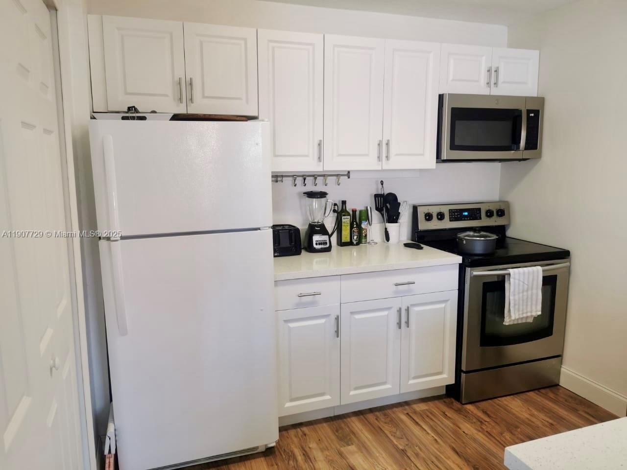 6201 NW 114th Pl, Unit 245, Doral, FL 33178 Photo