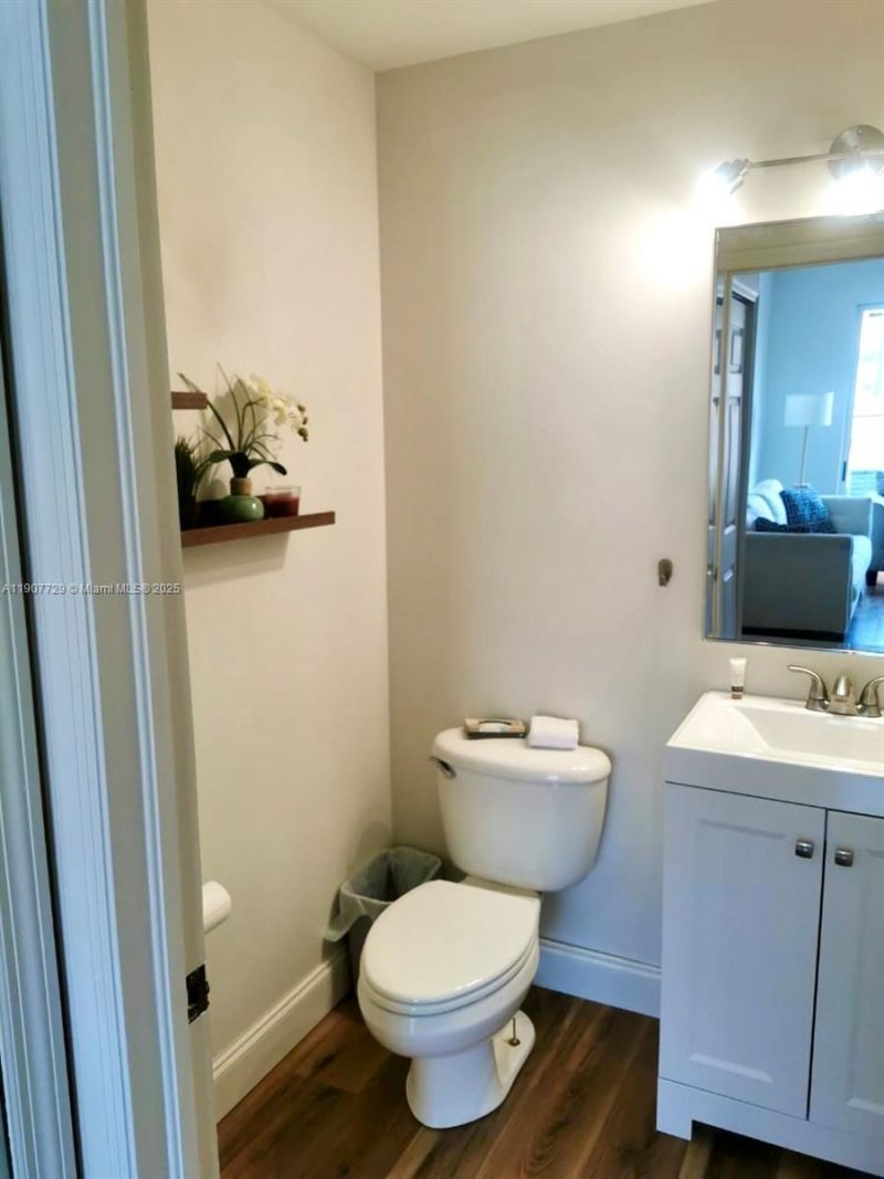 6201 NW 114th Pl, Unit 245, Doral, FL 33178 Photo