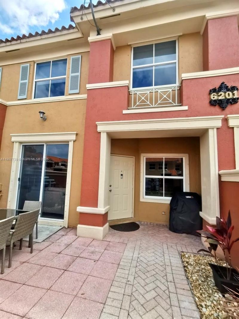 6201 NW 114th Pl, Unit 245, Doral, FL 33178 Photo