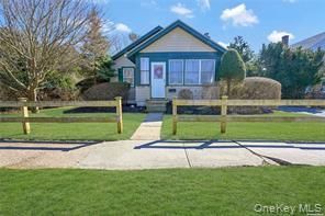 35 Washington Avenue, Greenport, NY 11944 Main Photo