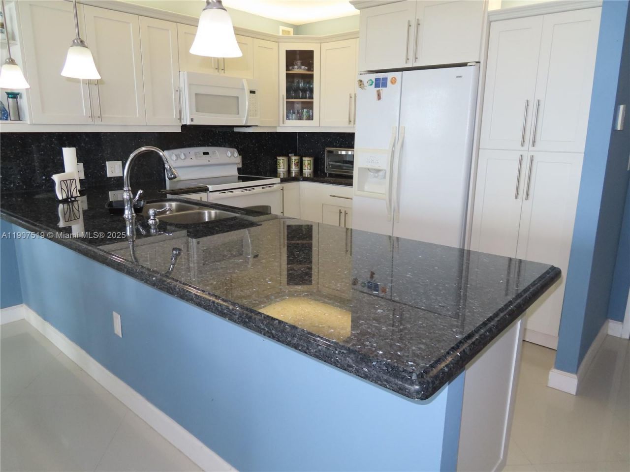 5701 Collins Ave, Unit 304, Miami Beach, FL 33140 Photo