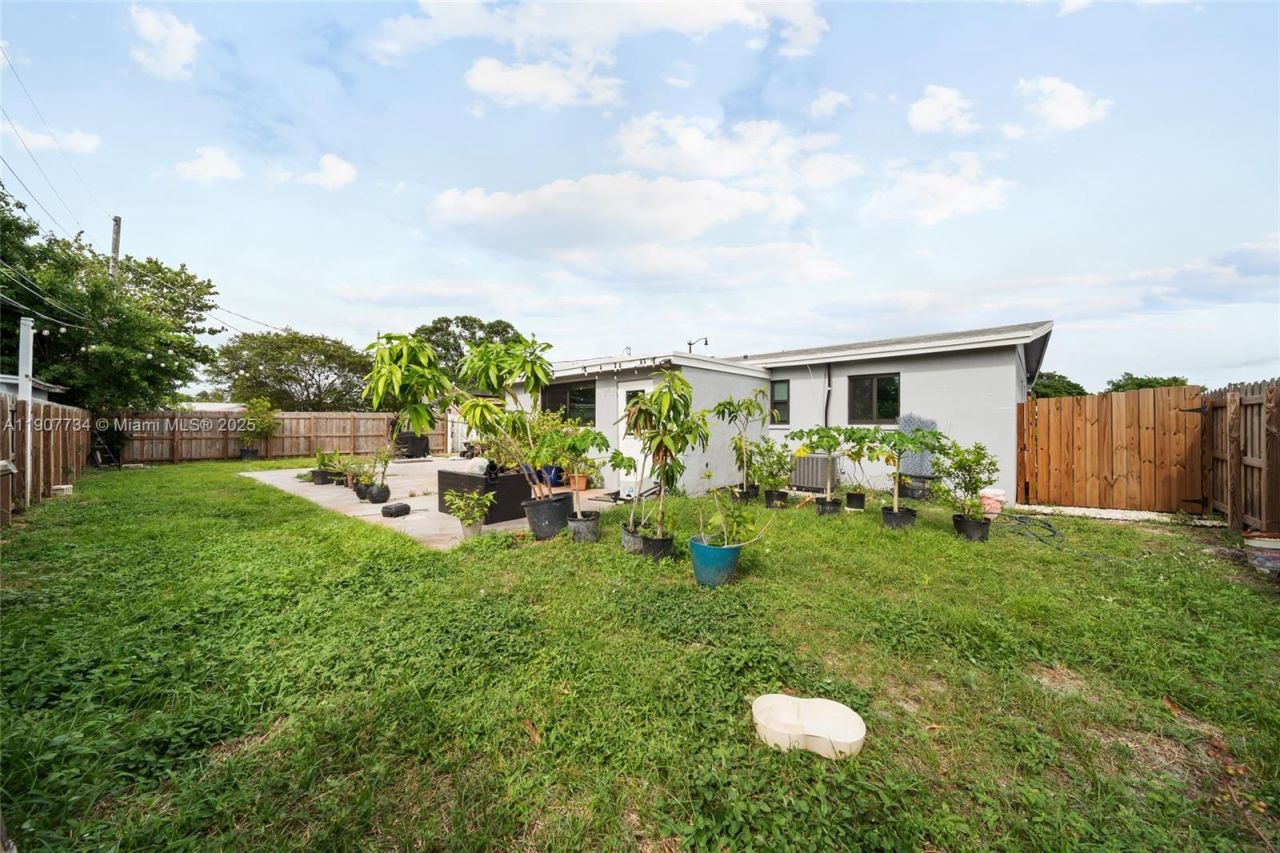 1889 NW 6th Ave, Pompano Beach, FL 33060 Photo