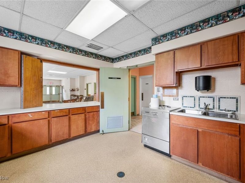 1900 East Avenue, Akron, OH 44314 Photo 40