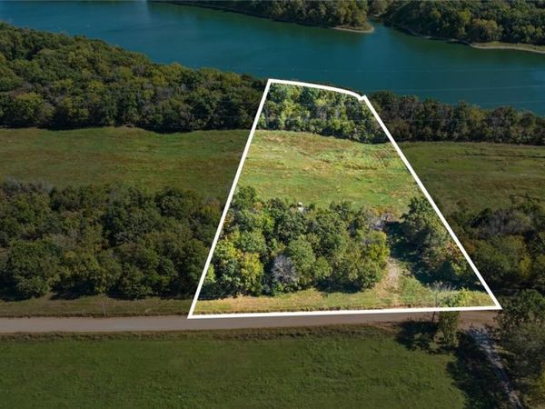 Swepco Lake Road, Gentry, AR 72734