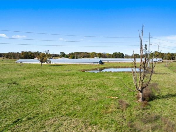 15165 Peterson Road, Gentry, AR 72734