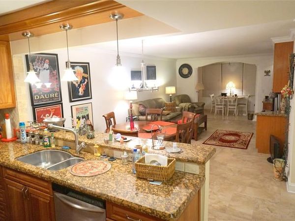 2851 Somerset Drive, Unit 103, Lauderdale Lakes, FL 33311