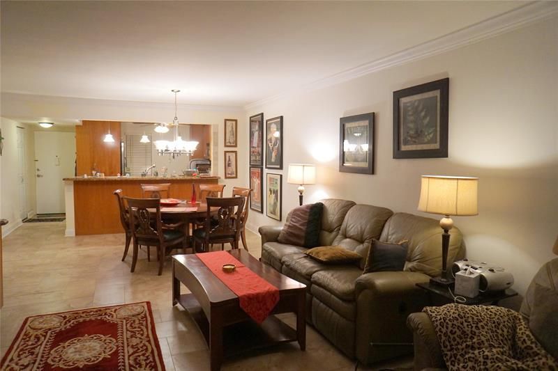 2851 Somerset Drive, Unit 103, Lauderdale Lakes, FL 33311 Photo