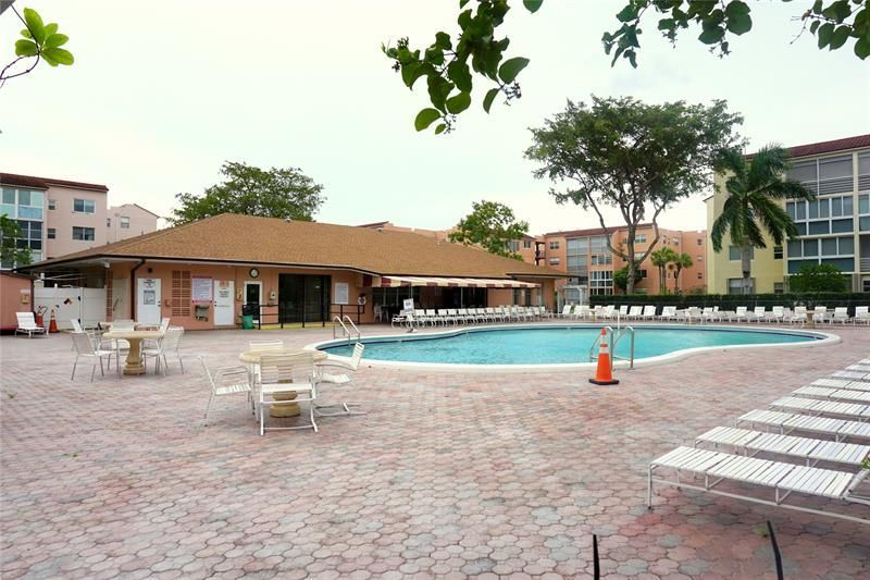 2851 Somerset Drive, Unit 103, Lauderdale Lakes, FL 33311 Photo