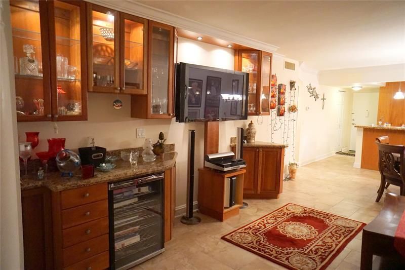 2851 Somerset Drive, Unit 103, Lauderdale Lakes, FL 33311 Photo