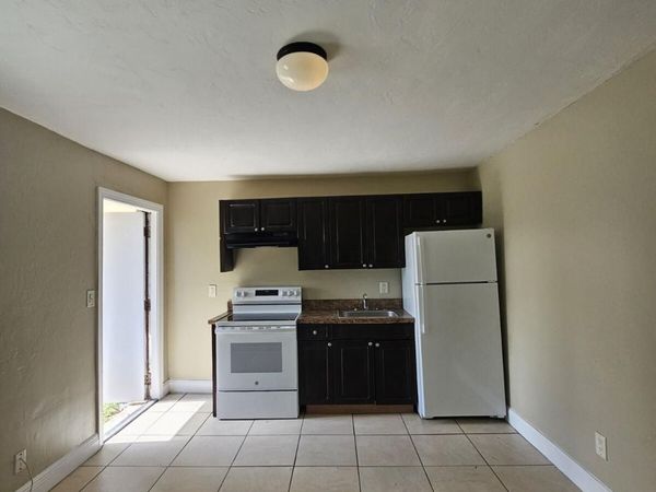 752 Dr Martin Luther King Jr Boulevard, Unit 5, Riviera Beach, FL 33404