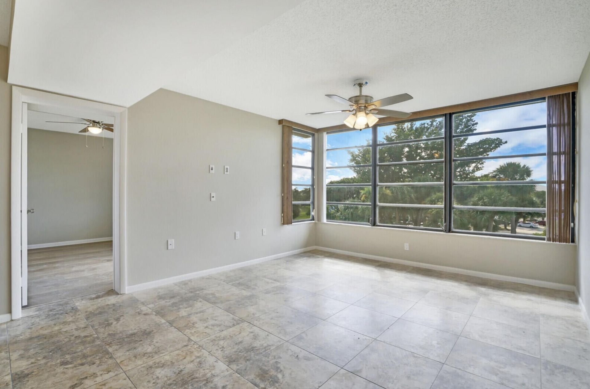 3636 Whitehall Drive, Unit 401, West Palm Beach, FL 33401 Photo