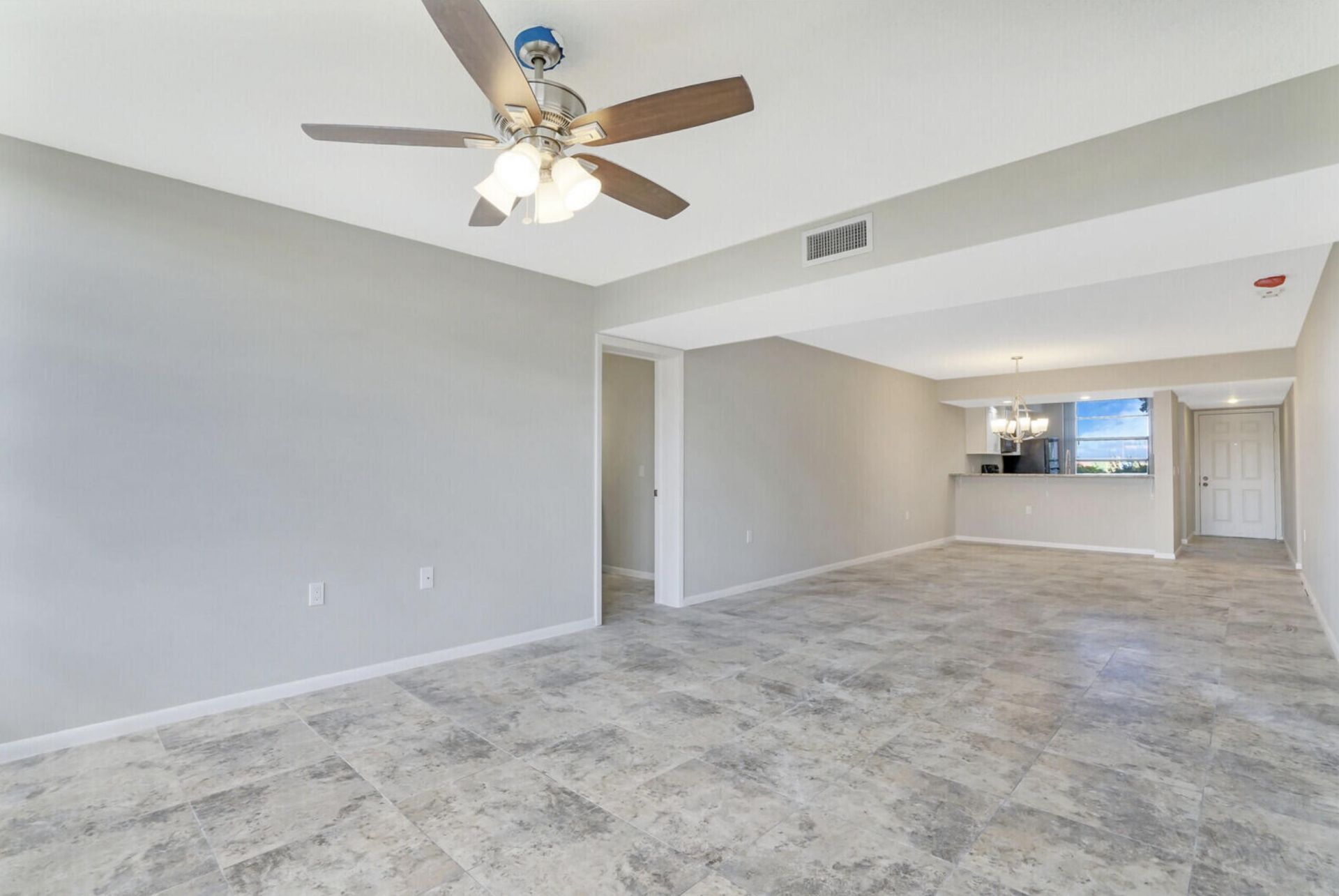 3636 Whitehall Drive, Unit 401, West Palm Beach, FL 33401 Photo