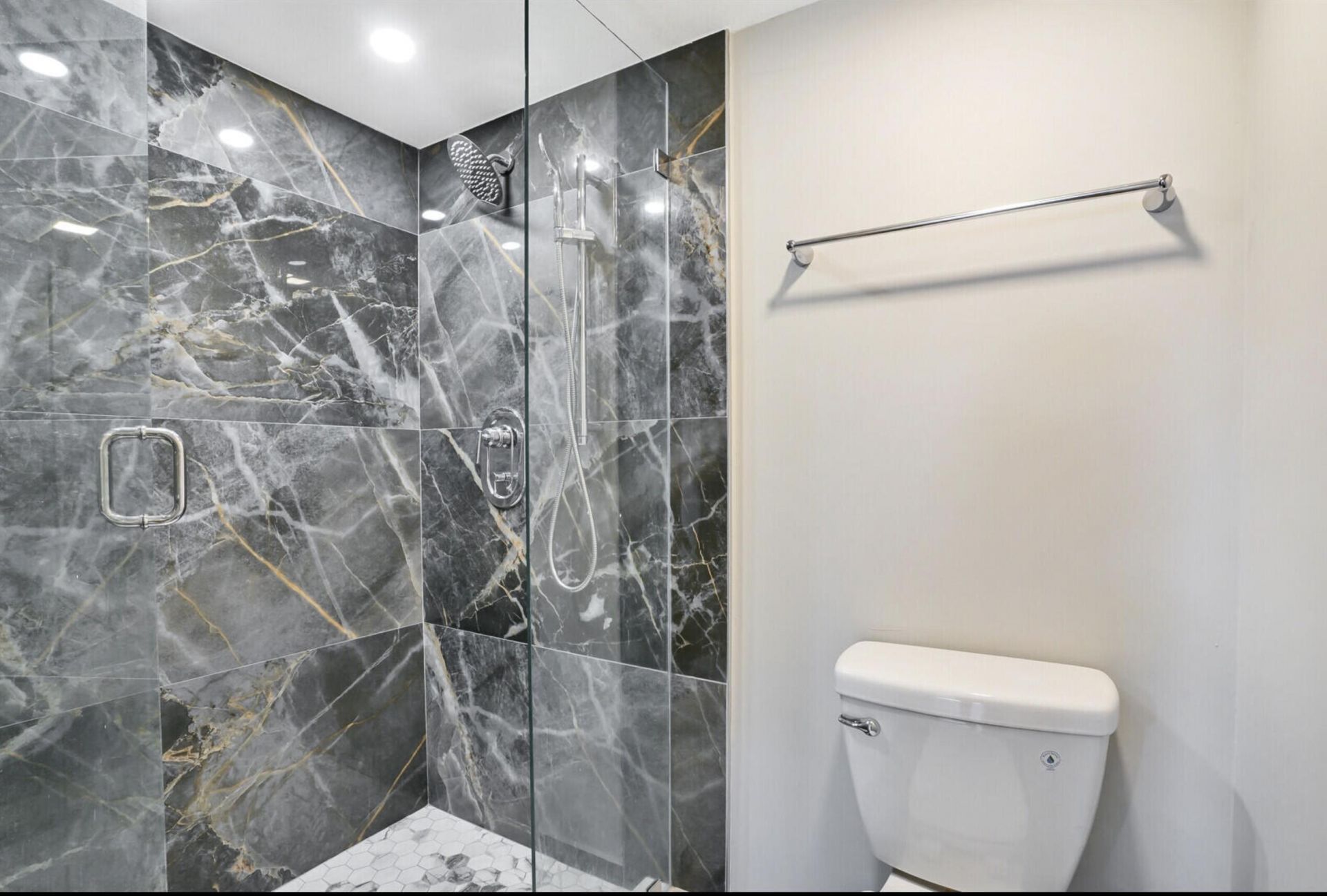 3636 Whitehall Drive, Unit 401, West Palm Beach, FL 33401 Photo