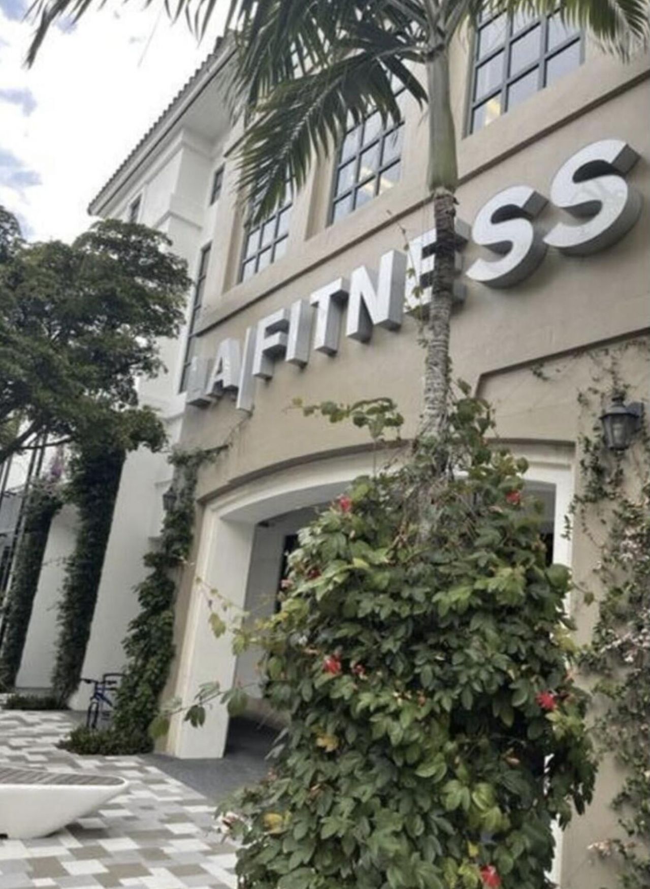 3636 Whitehall Drive, Unit 401, West Palm Beach, FL 33401 Photo