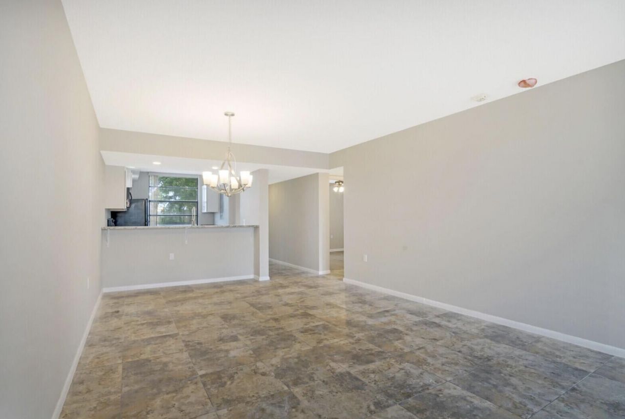3636 Whitehall Drive, Unit 401, West Palm Beach, FL 33401 Photo