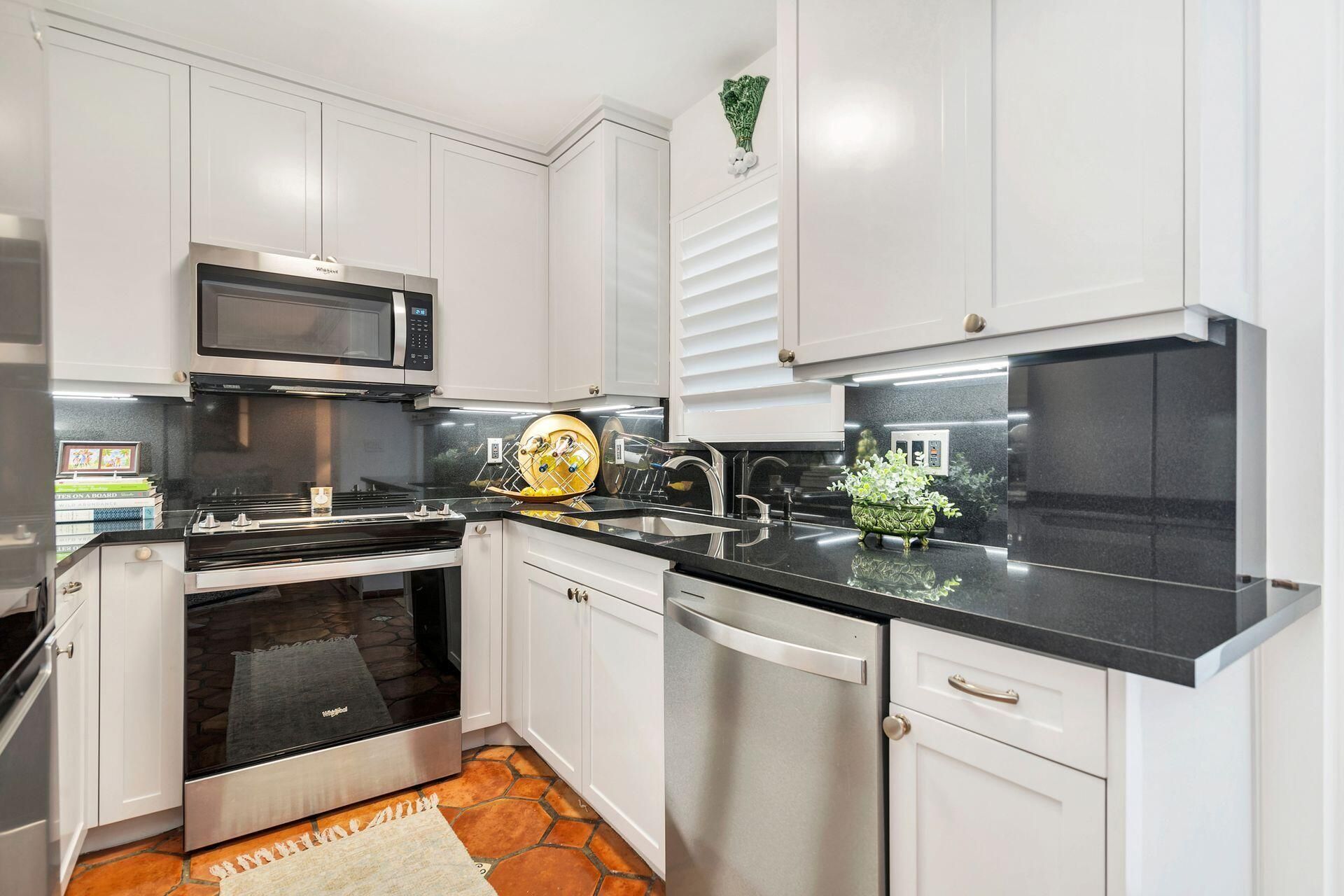 401 Peruvian Avenue, Unit 1040, Palm Beach, FL 33480 Photo