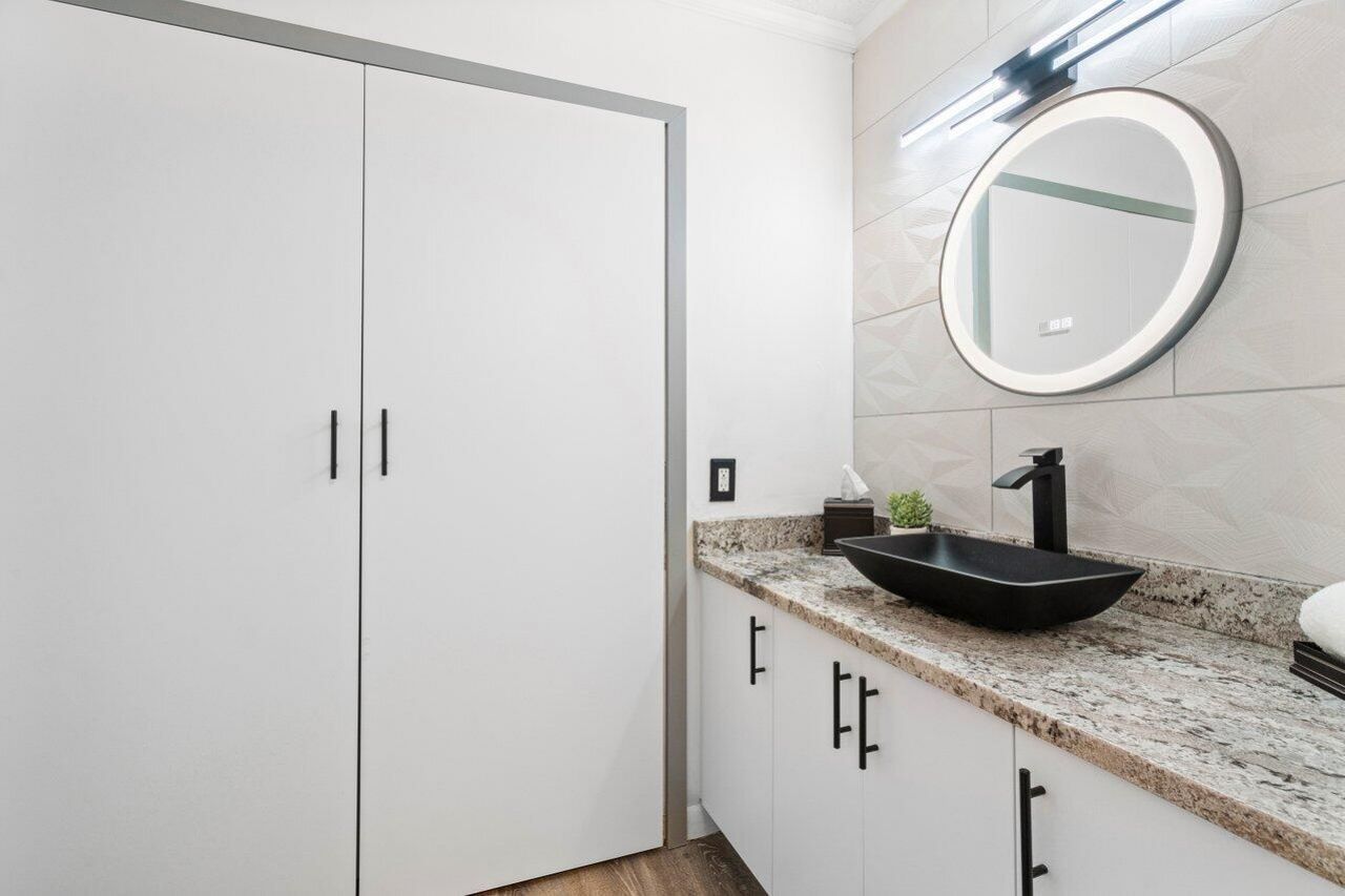 135 Yacht Club Way, Unit 204, Hypoluxo, FL 33462 Photo