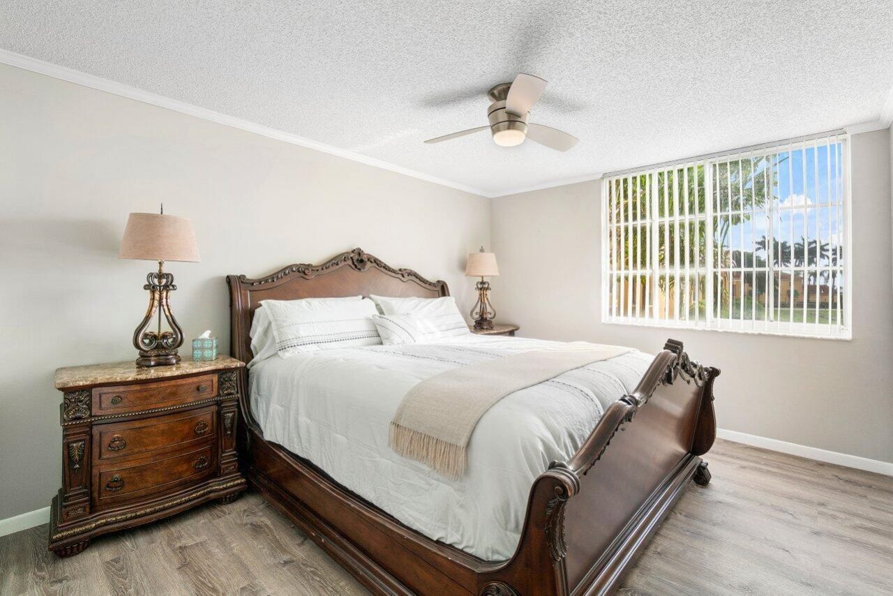 135 Yacht Club Way, Unit 204, Hypoluxo, FL 33462 Photo