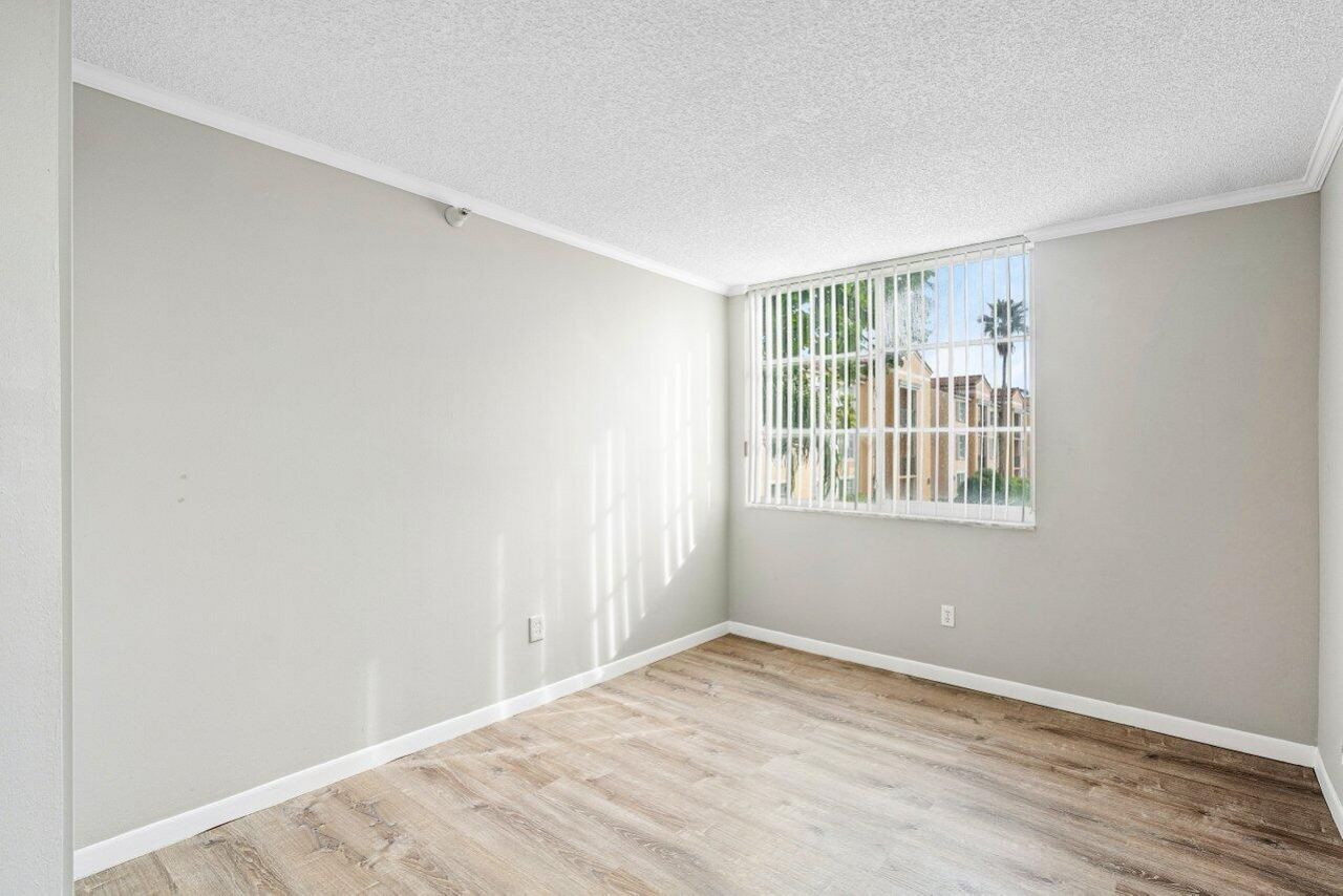 135 Yacht Club Way, Unit 204, Hypoluxo, FL 33462 Photo