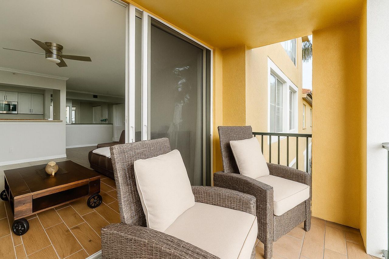 135 Yacht Club Way, Unit 204, Hypoluxo, FL 33462 Photo