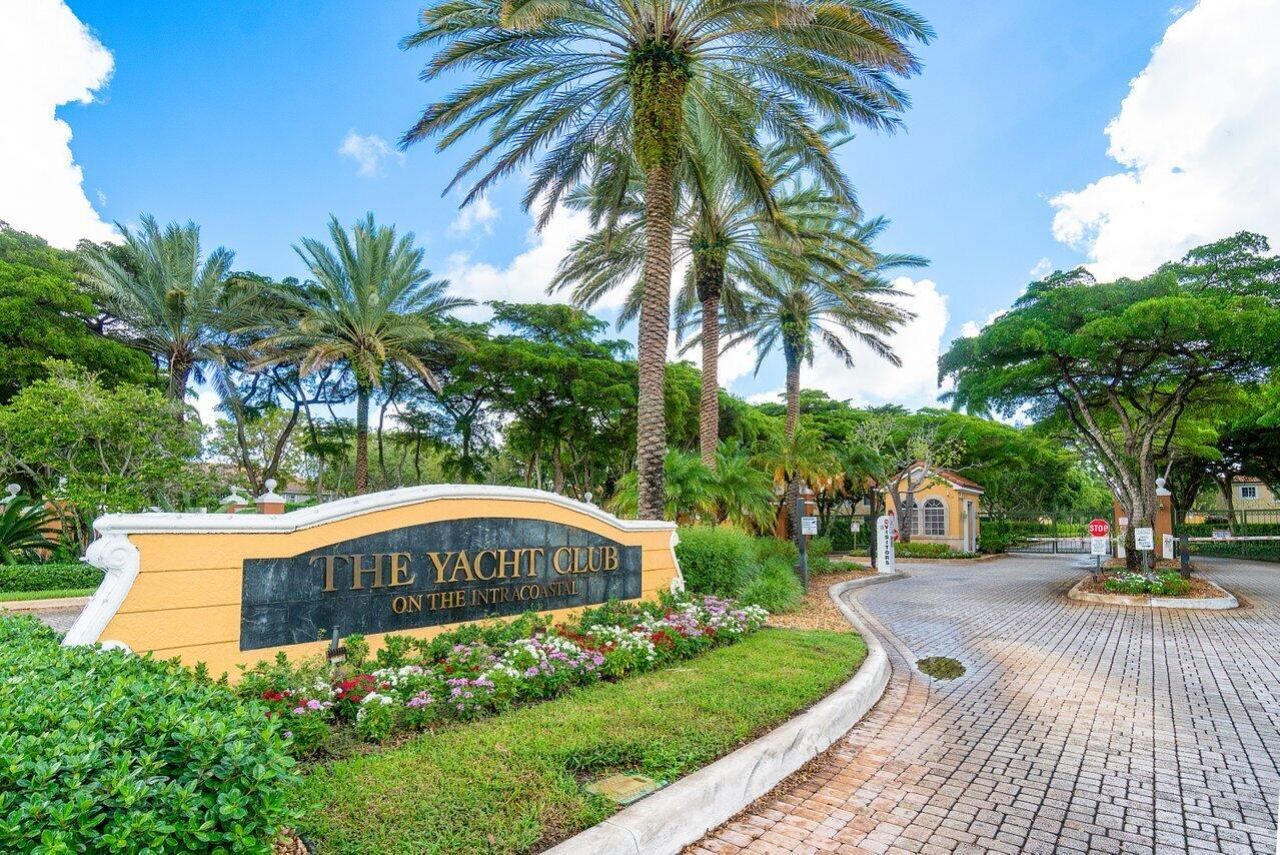 135 Yacht Club Way, Unit 204, Hypoluxo, FL 33462 Photo