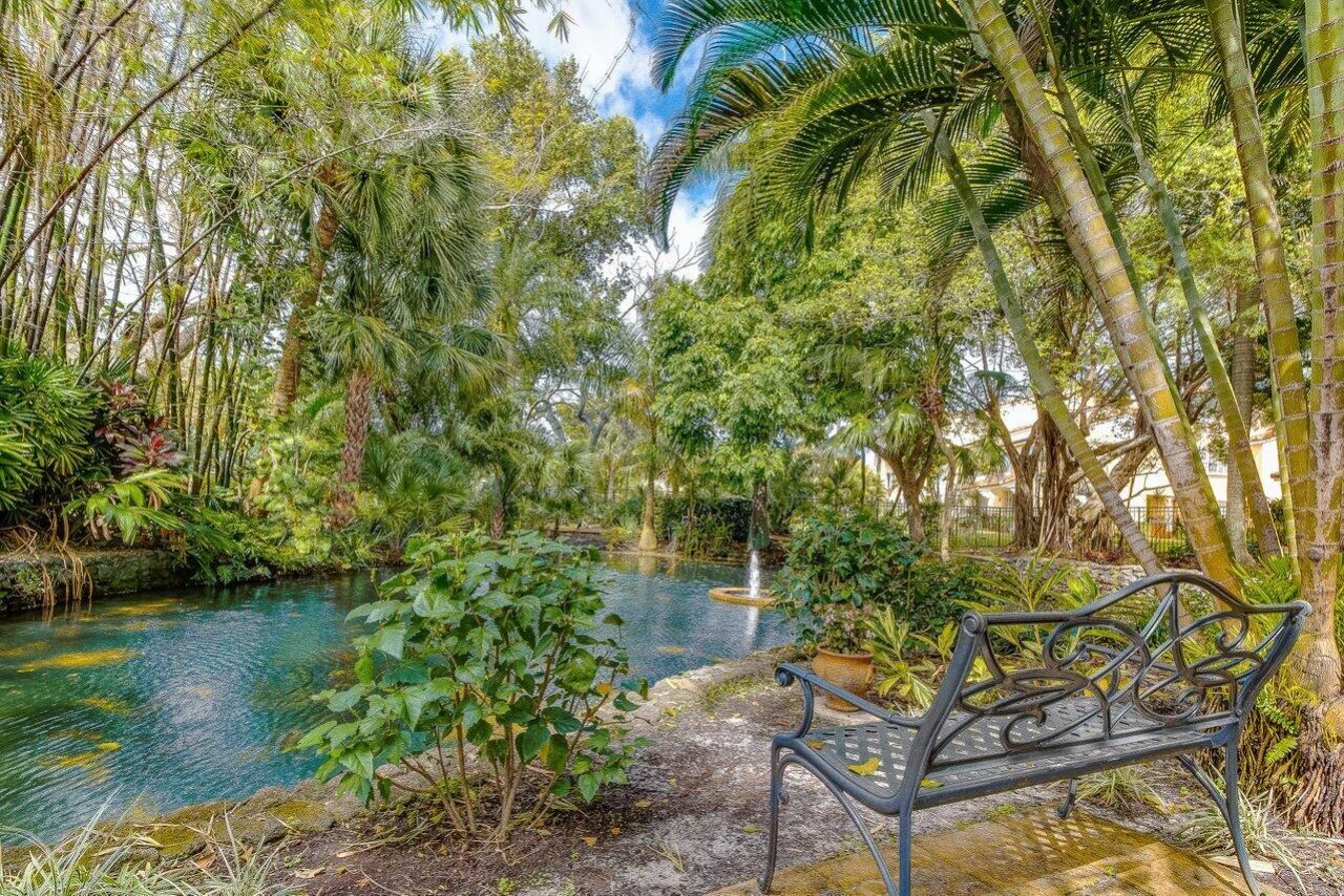 135 Yacht Club Way, Unit 204, Hypoluxo, FL 33462 Photo