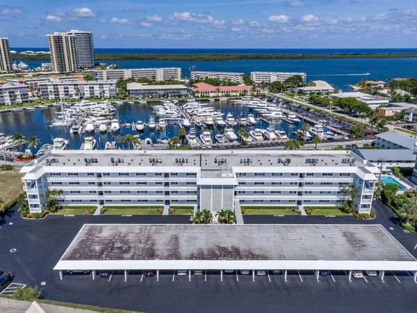 907 Marina Drive, Unit 402, North Palm Beach, FL 33408