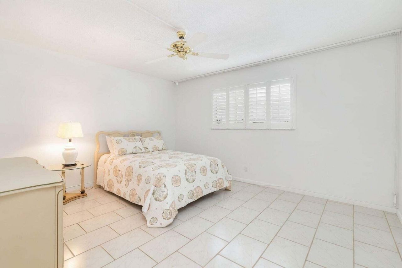 907 Marina Drive, Unit 402, North Palm Beach, FL 33408 Photo