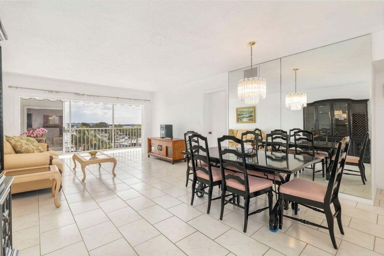 907 Marina Drive, Unit 402, North Palm Beach, FL 33408 Photo