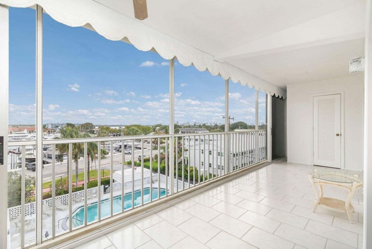907 Marina Drive, Unit 402, North Palm Beach, FL 33408 Photo