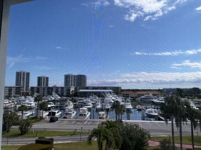 907 Marina Drive, Unit 402, North Palm Beach, FL 33408 Photo