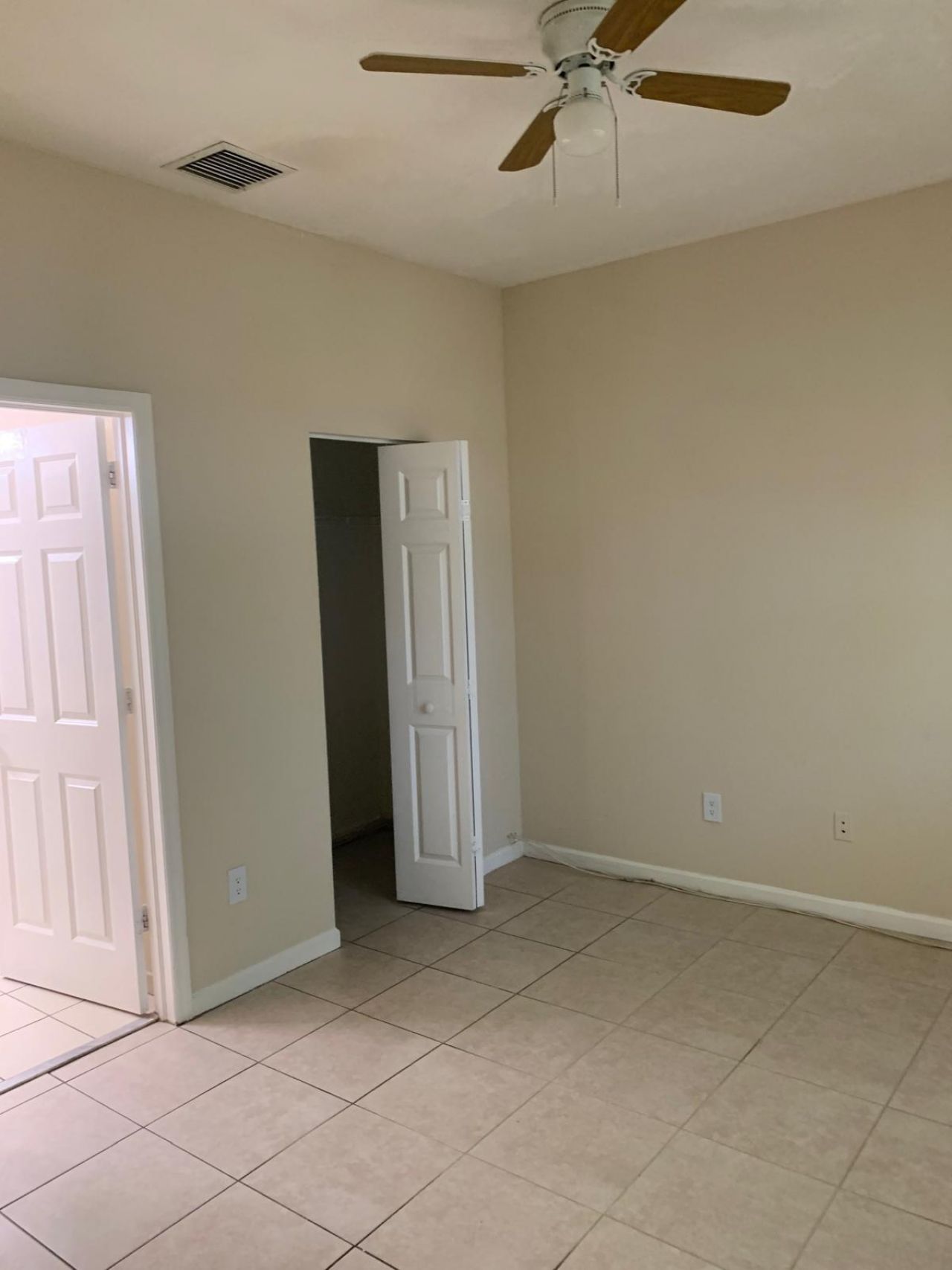 1966 Freeport Lane, Unit 1966, Riviera Beach, FL 33404 Photo