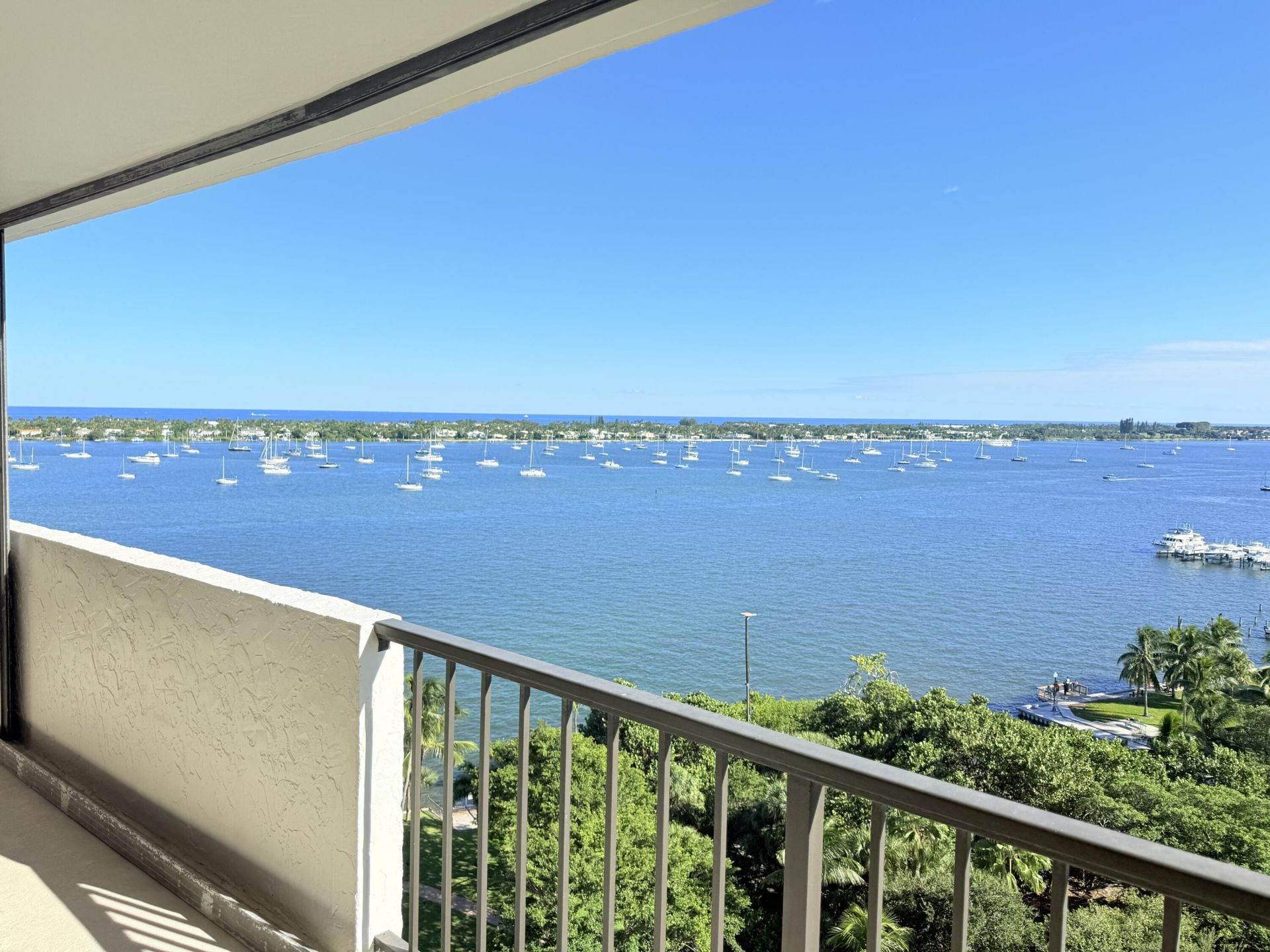 5200 N Flagler Drive, Unit 1406, West Palm Beach, FL 33407 Photo