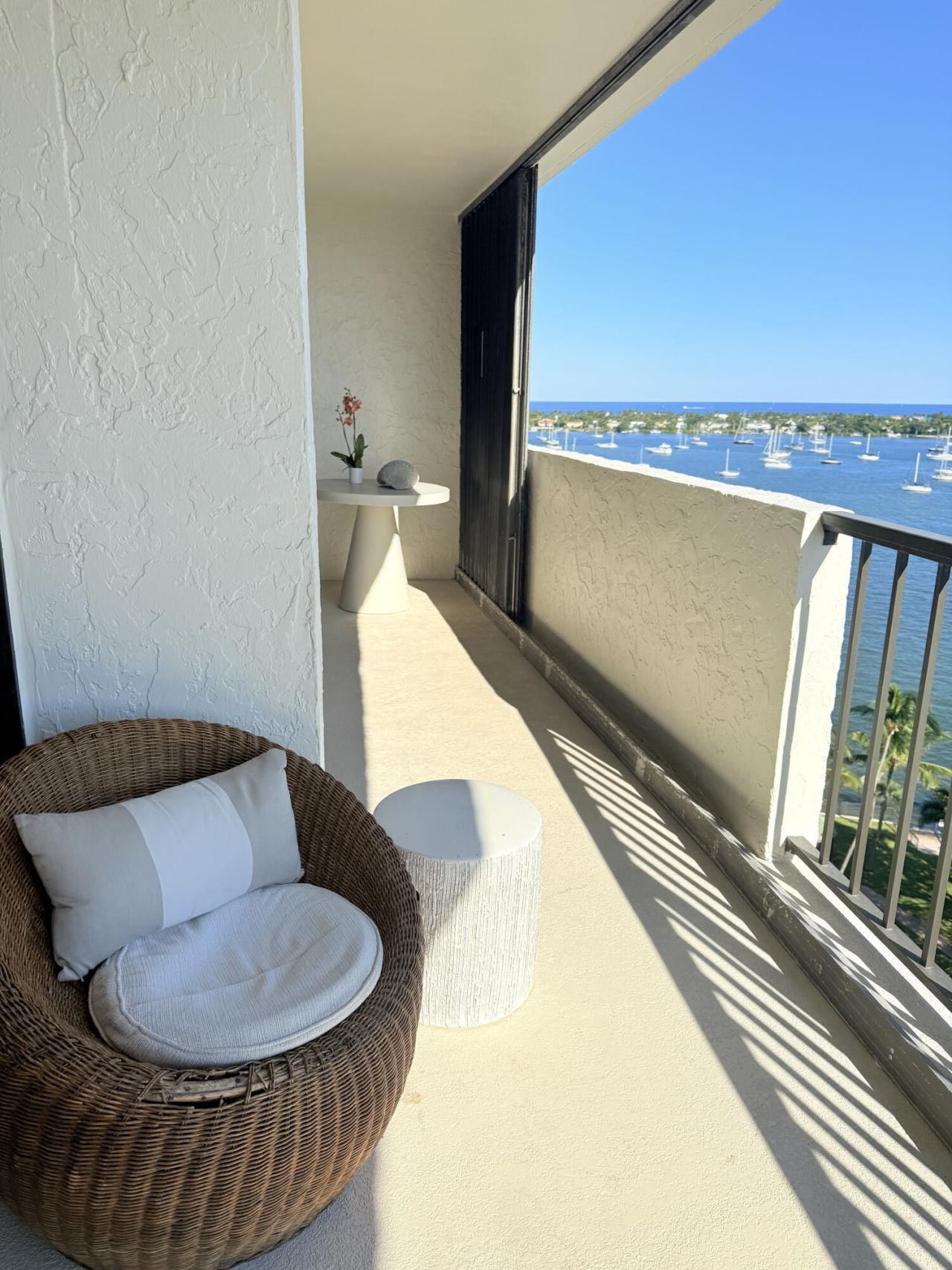 5200 N Flagler Drive, Unit 1406, West Palm Beach, FL 33407 Photo