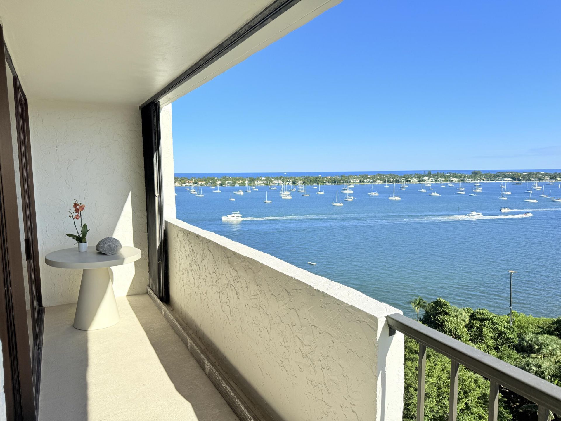 5200 N Flagler Drive, Unit 1406, West Palm Beach, FL 33407 Photo