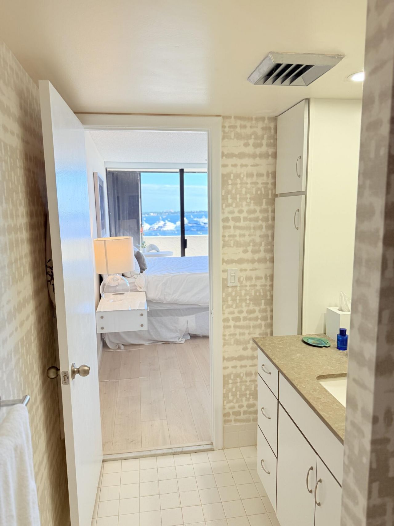 5200 N Flagler Drive, Unit 1406, West Palm Beach, FL 33407 Photo