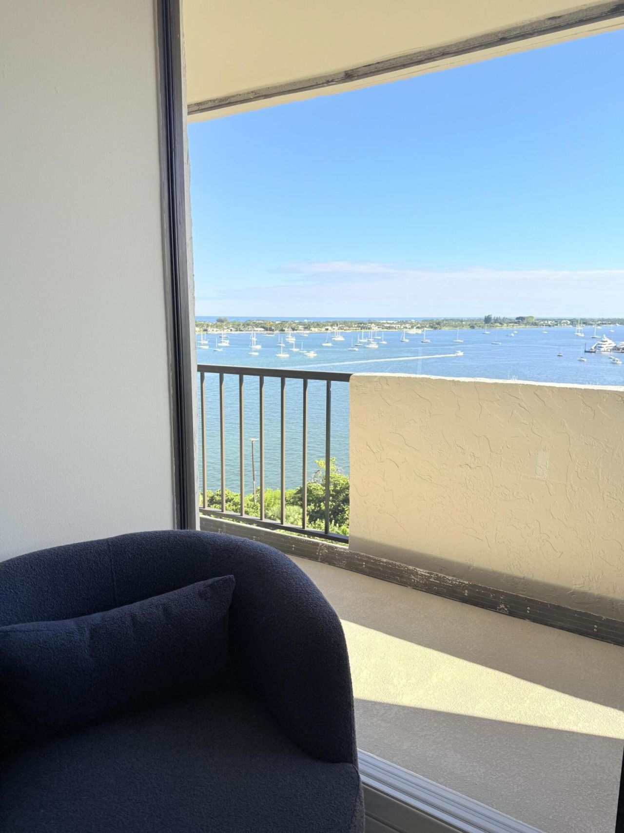 5200 N Flagler Drive, Unit 1406, West Palm Beach, FL 33407 Photo