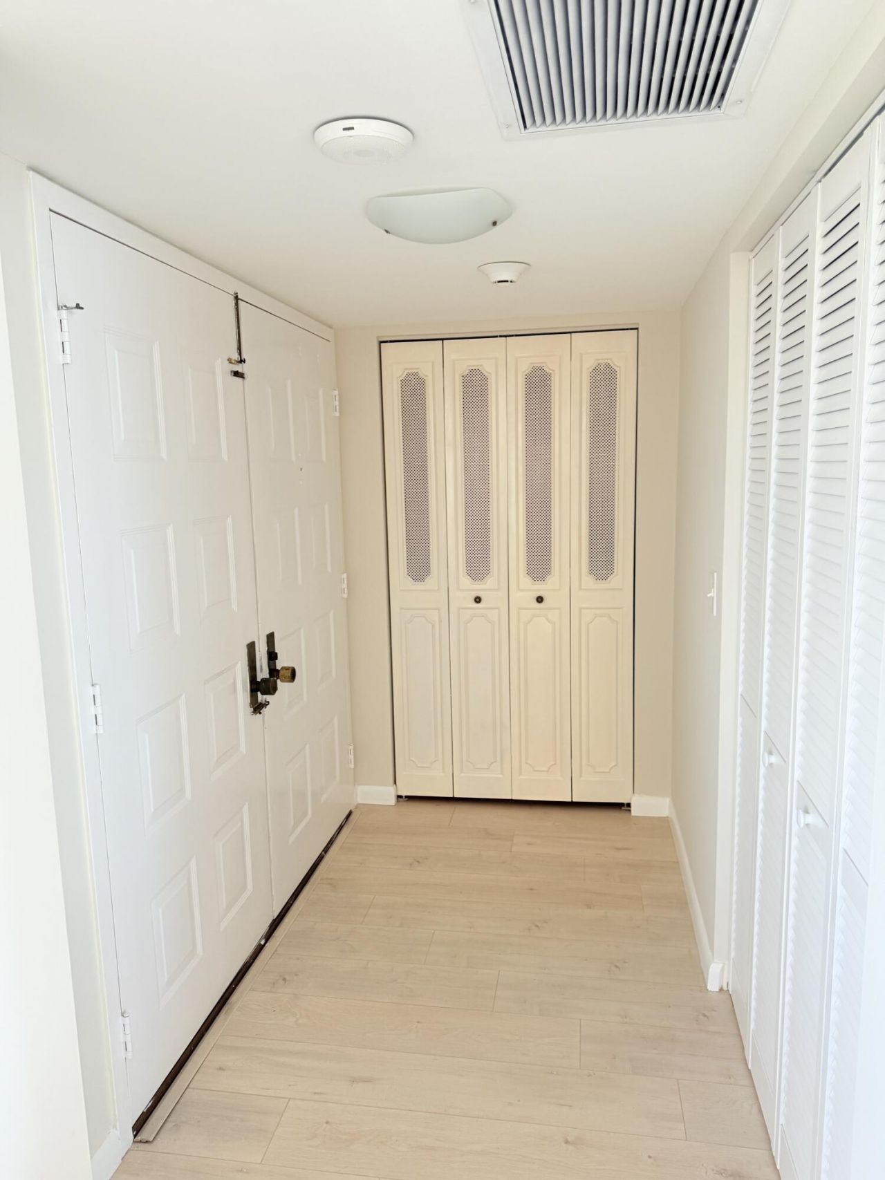 5200 N Flagler Drive, Unit 1406, West Palm Beach, FL 33407 Photo