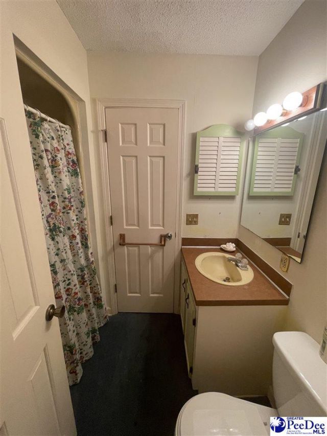 607 Ascot Drive Photo 32