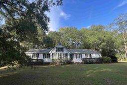 607 Ascot Drive photo 4