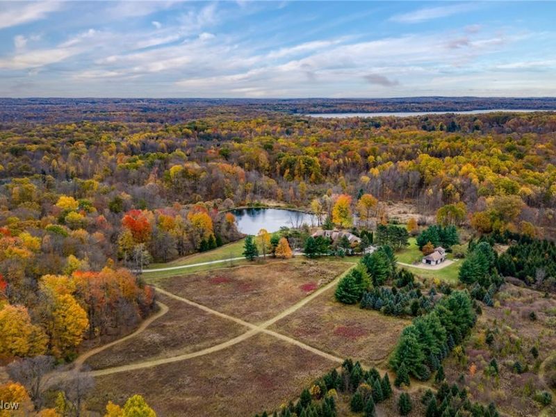 16310 Valley Road, Auburn, OH 44023 Photo 2